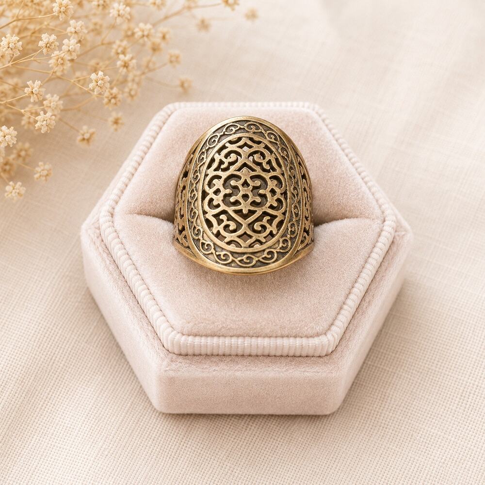 Vintage Premier Designs size 7 brass tone Jasmine ring